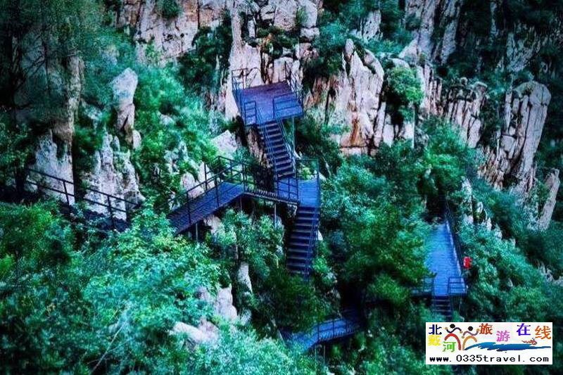 秦皇島龍云谷（俊山秀水）景區電話18633570222  15703350808