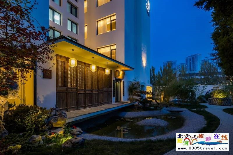 秦皇島燕山大學閑庭四藝酒店電話18633570222