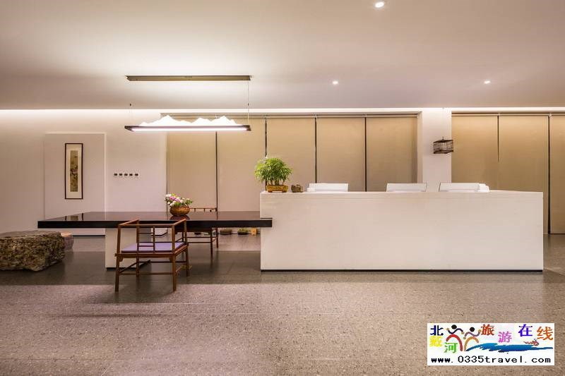 秦皇島燕山大學閑庭四藝酒店電話18633570222