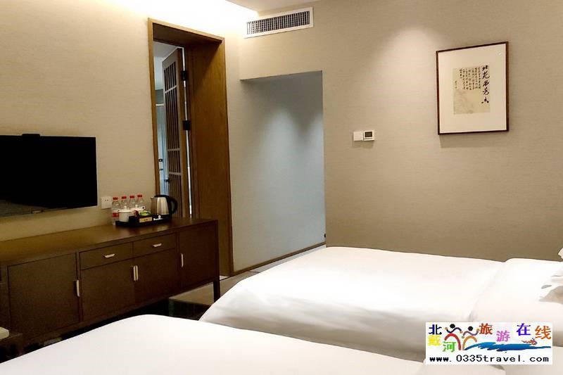 秦皇島燕山大學閑庭四藝酒店電話18633570222